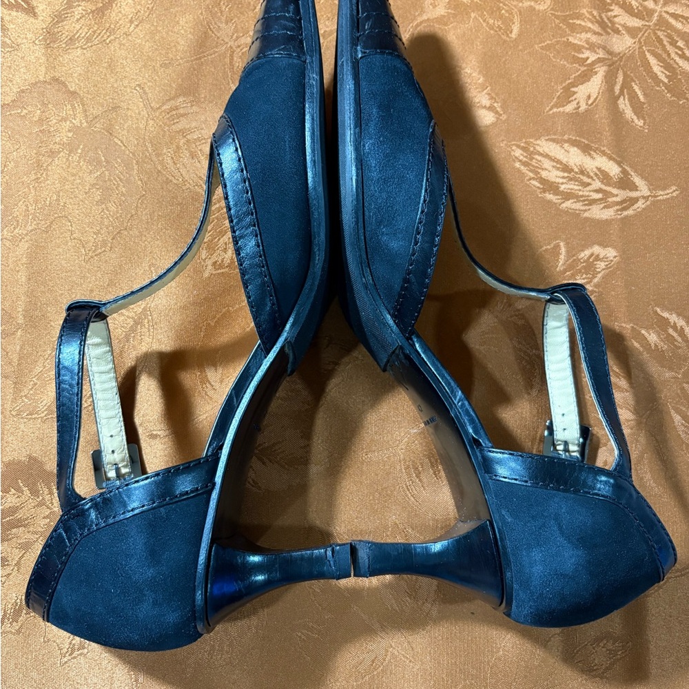 Chanel Vintage T strap heels - Picture 2 of 11